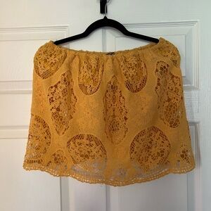 Women’s lace Crop Top (Fashion Nova)
